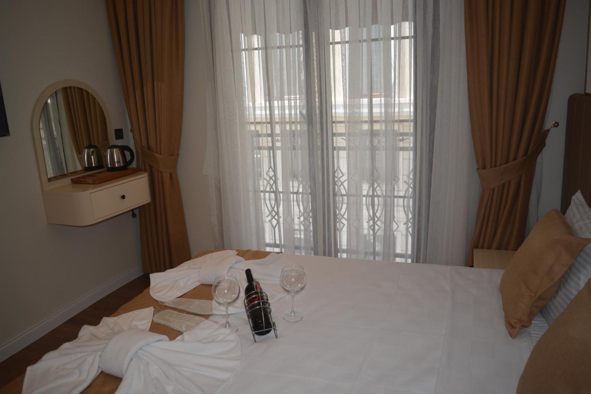 Garden Elisa Hotel Istanbul Ngoại thất bức ảnh