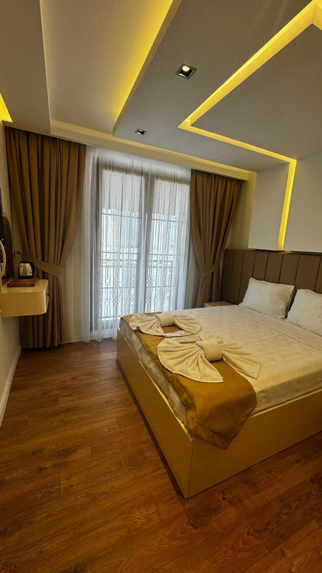 Garden Elisa Hotel Istanbul Ngoại thất bức ảnh